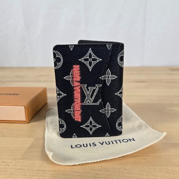 Louis Vuitton Rare Upside Down "LV" Pocket Organizer Wallet - Picture 3 of 9